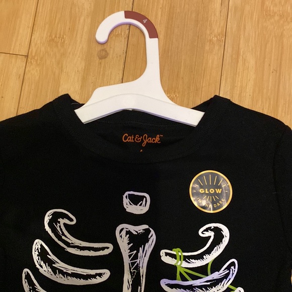 Cat &Jack, glow in the dark, skeleton pajama set, size 4 - Picture 2 of 6